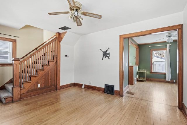 207 N Prairie AVENUE, Waukesha, WI 53186