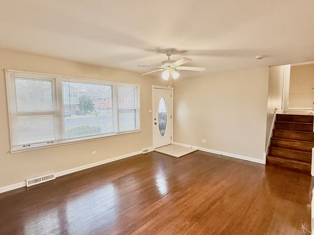 16109 Prairie Avenue, South Holland, IL 60473