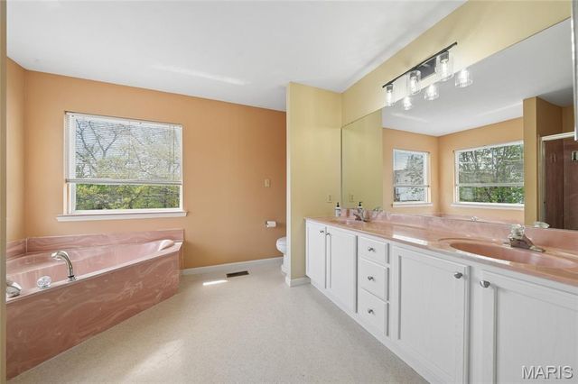 1112 Sandistan Court, Unincorporated, MO 63146