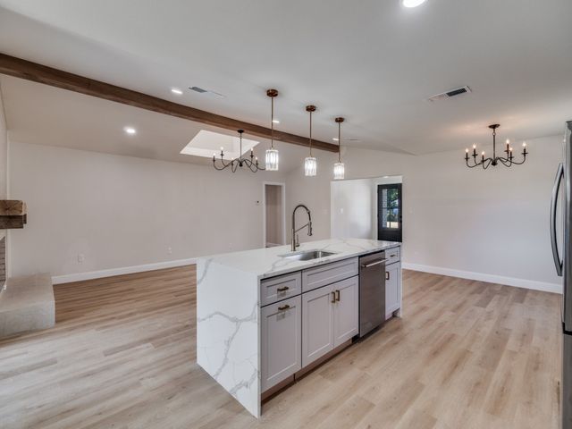 9008 Flicker Lane, Dallas, TX 75238