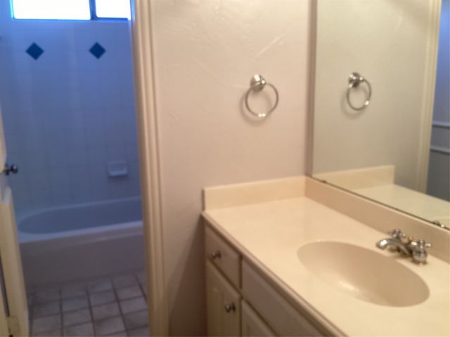 917 Excalibur Drive, Highland Village, TX 75077