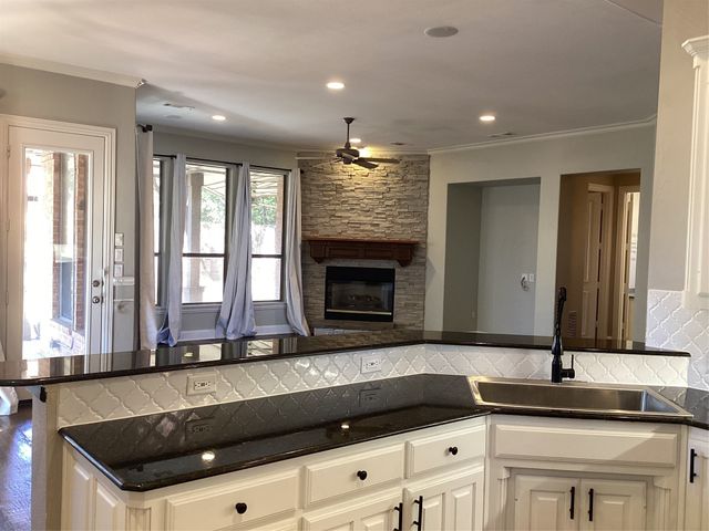 917 Excalibur Drive, Highland Village, TX 75077