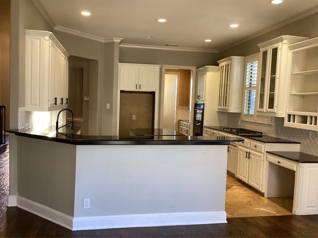 917 Excalibur Drive, Highland Village, TX 75077