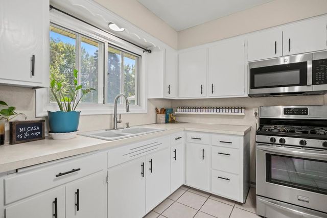 4370 Nicols Road, Eagan, MN 55122