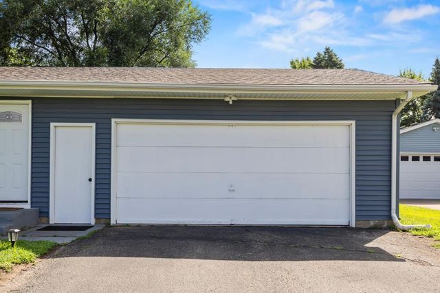 4370 Nicols Road, Eagan, MN 55122