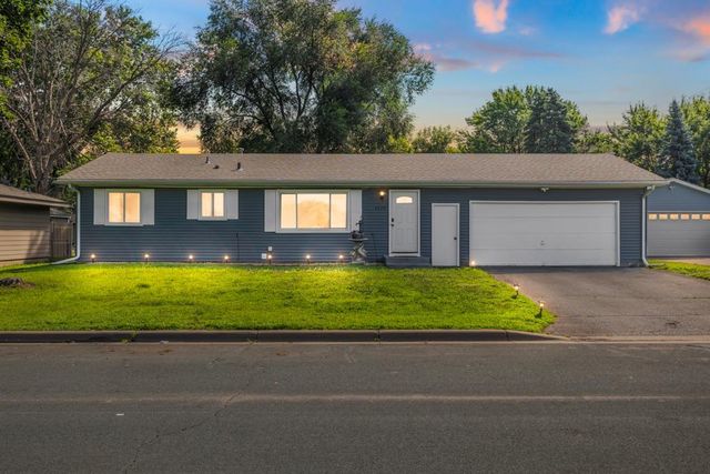 4370 Nicols Road, Eagan, MN 55122