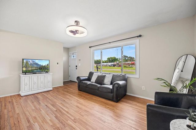 4370 Nicols Road, Eagan, MN 55122