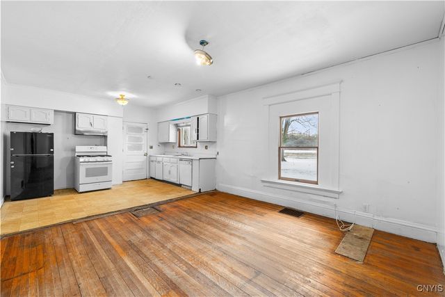 102 Mechanic Street, Lenox, NY 13032