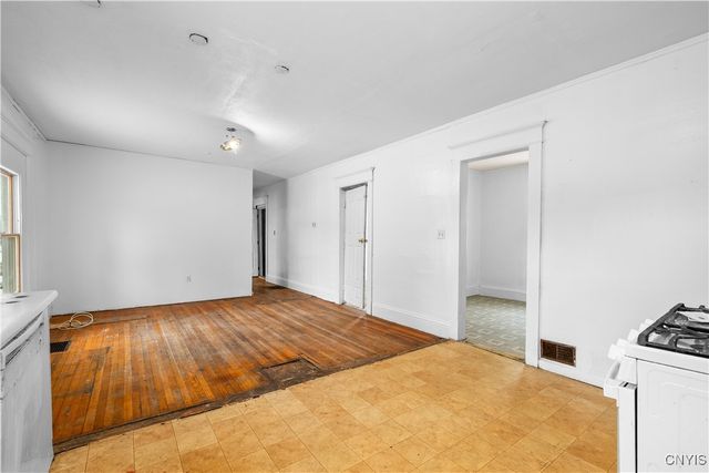 102 Mechanic Street, Lenox, NY 13032