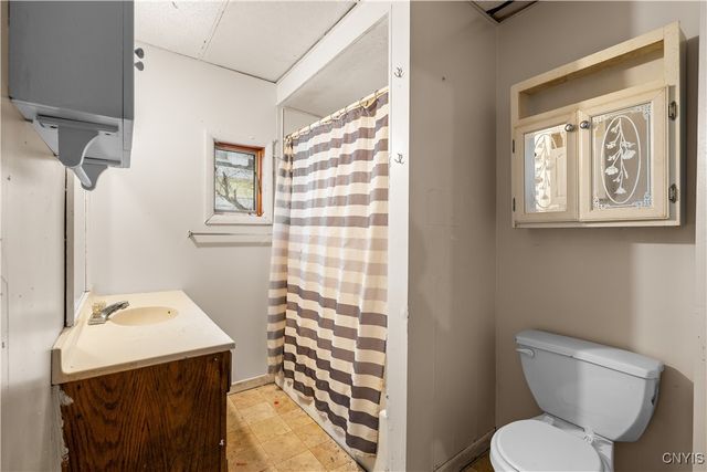 102 Mechanic Street, Lenox, NY 13032