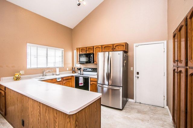 1818 E Ranch Road, Tempe, AZ 85284