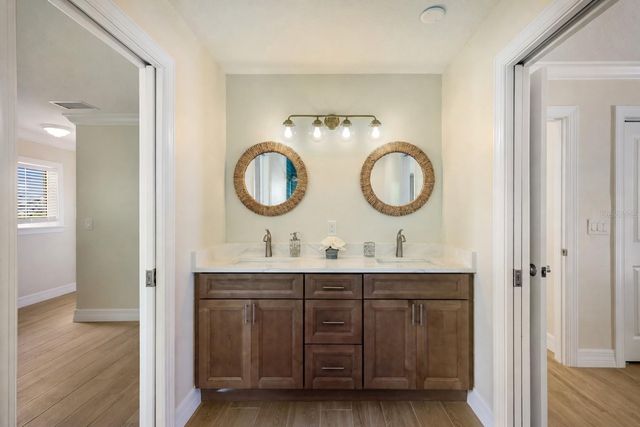 532 70TH STREET, Holmes Beach, FL 34217