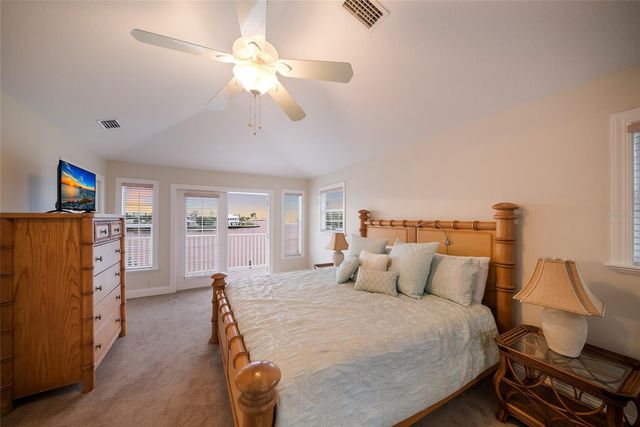 532 70TH STREET, Holmes Beach, FL 34217