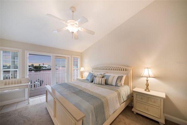 532 70TH STREET, Holmes Beach, FL 34217