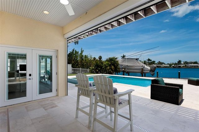532 70TH STREET, Holmes Beach, FL 34217