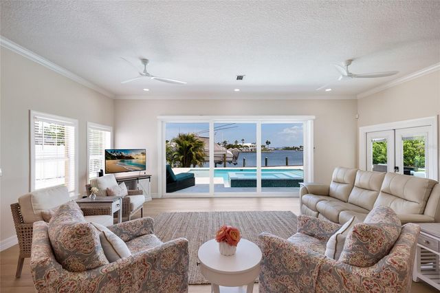 532 70TH STREET, Holmes Beach, FL 34217