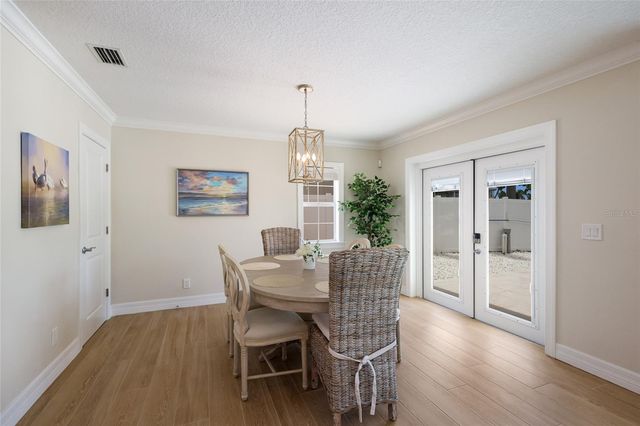 532 70TH STREET, Holmes Beach, FL 34217