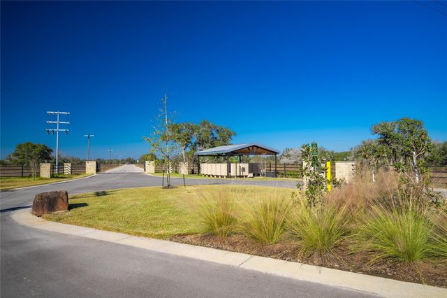 1293 Pintail, Rock Island, TX 78934