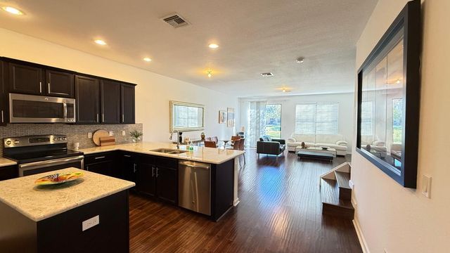 10355 Wellington Parc Drive, Wellington, FL 33449