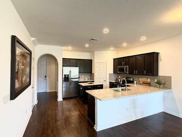 10355 Wellington Parc Drive, Wellington, FL 33449