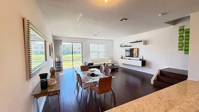 10355 Wellington Parc Drive, Wellington, FL 33449