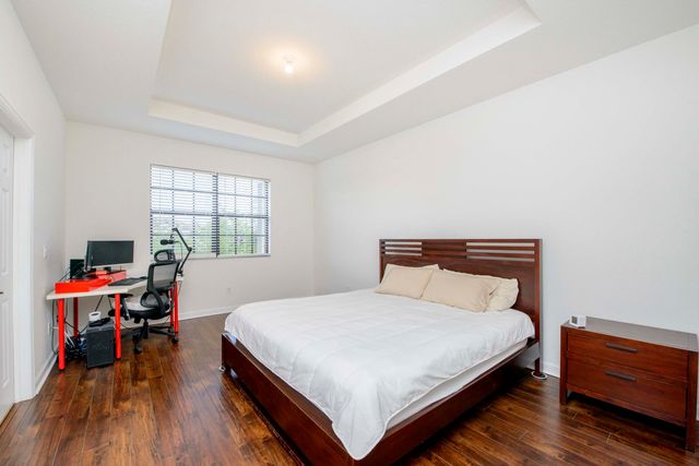 10355 Wellington Parc Drive, Wellington, FL 33449
