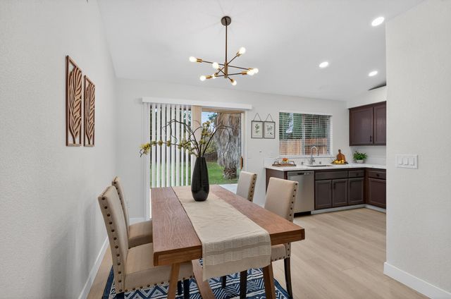 5546 Rightwood Way, Sacramento, CA 95823