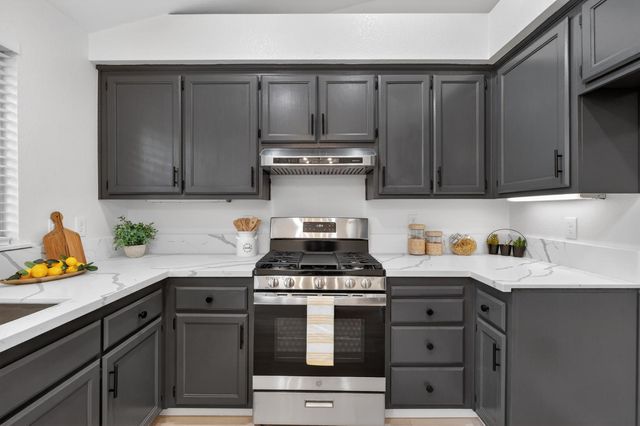 5546 Rightwood Way, Sacramento, CA 95823