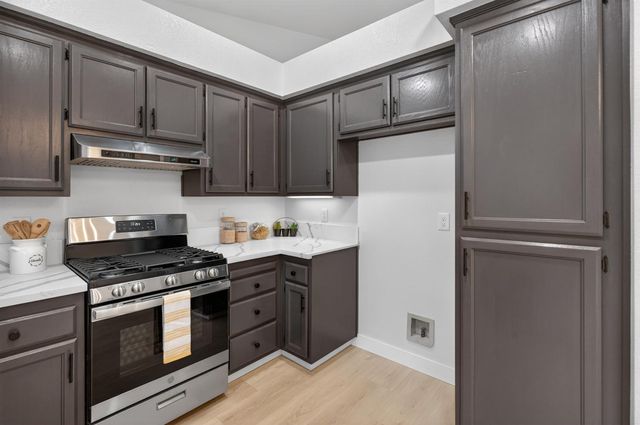 5546 Rightwood Way, Sacramento, CA 95823