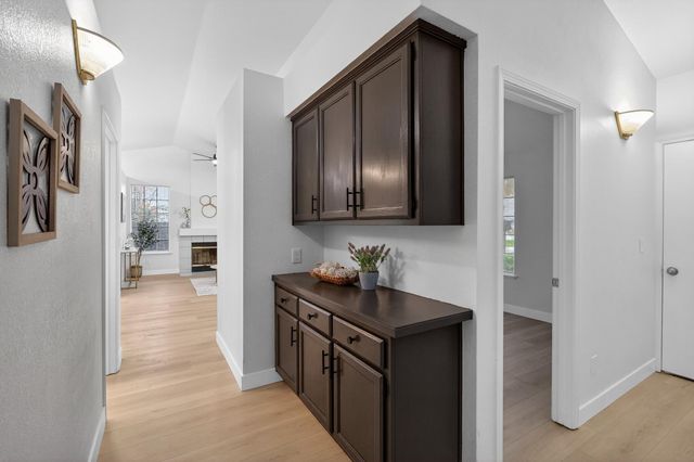 5546 Rightwood Way, Sacramento, CA 95823