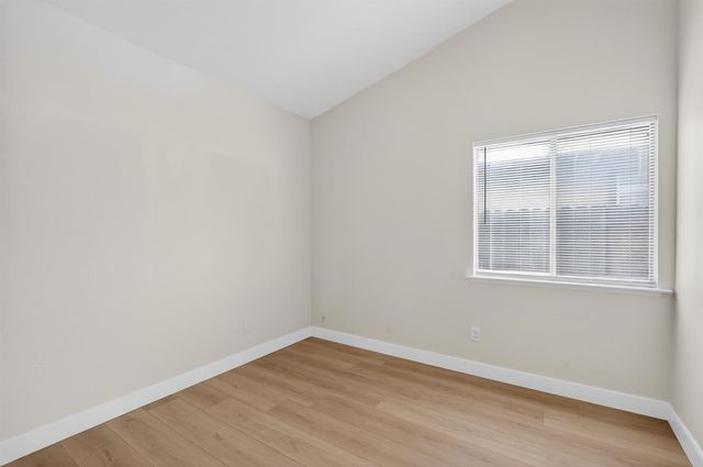 5546 Rightwood Way, Sacramento, CA 95823