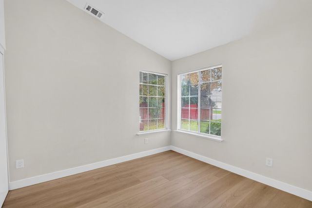 5546 Rightwood Way, Sacramento, CA 95823