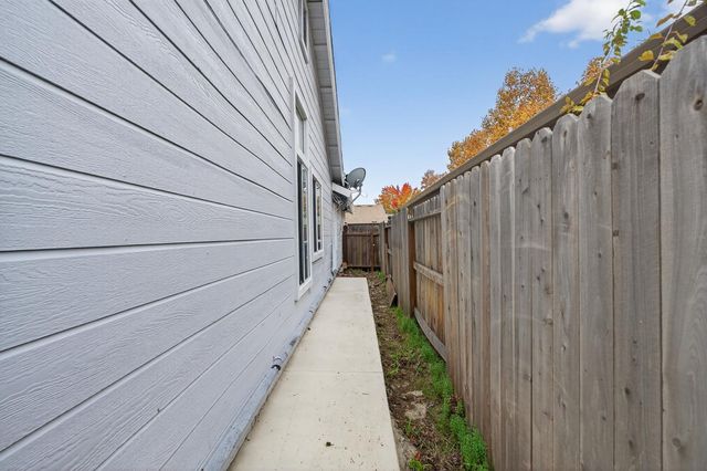 5546 Rightwood Way, Sacramento, CA 95823