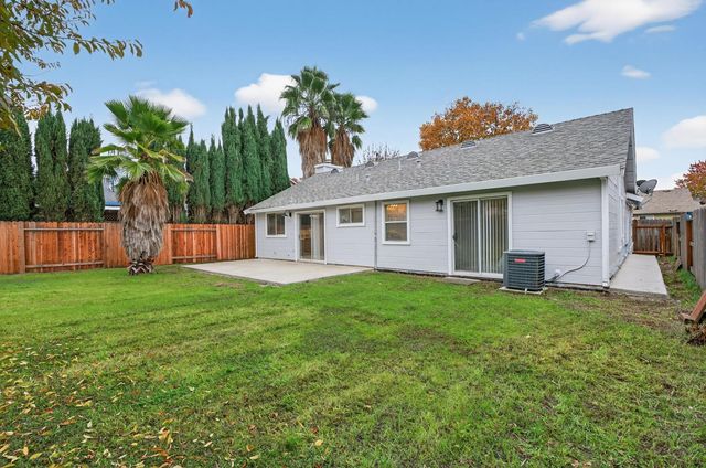 5546 Rightwood Way, Sacramento, CA 95823