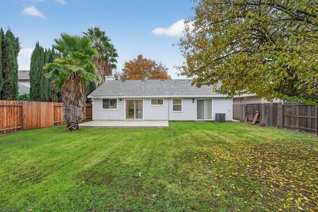 5546 Rightwood Way, Sacramento, CA 95823