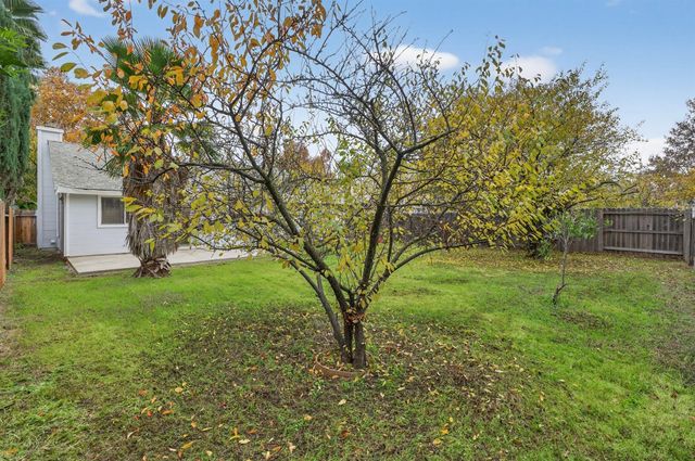 5546 Rightwood Way, Sacramento, CA 95823