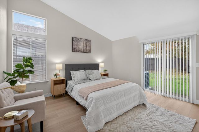 5546 Rightwood Way, Sacramento, CA 95823