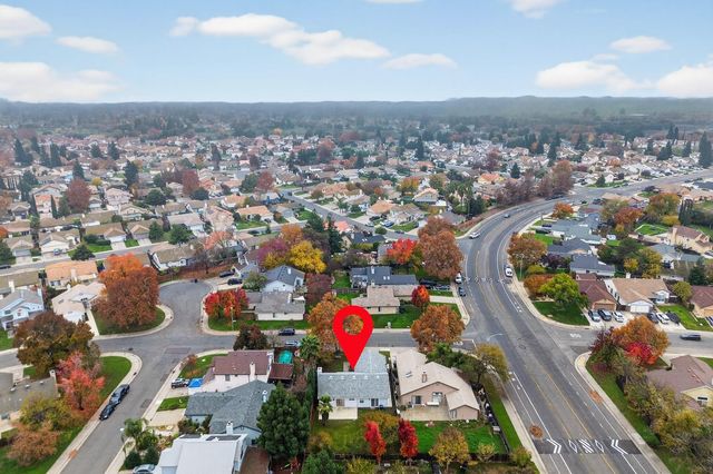 5546 Rightwood Way, Sacramento, CA 95823