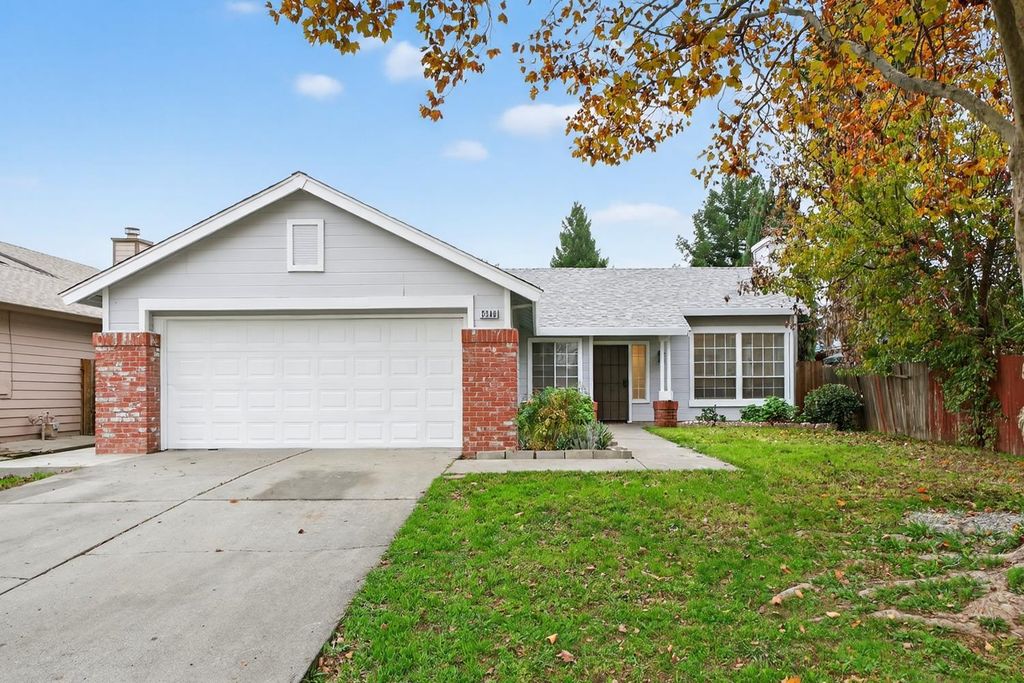 5546 Rightwood Way, Sacramento, CA 95823