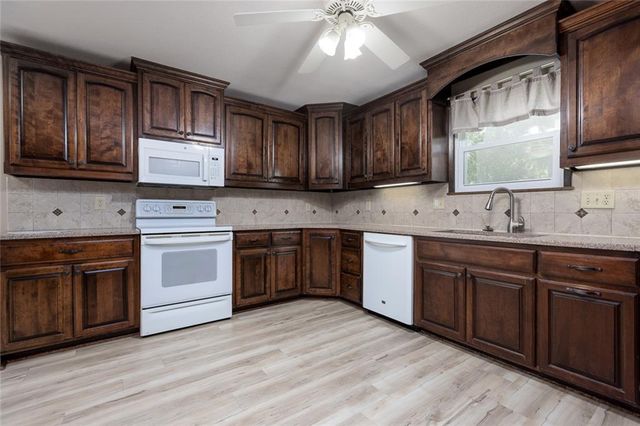 1629 NE 97th Street, Kansas City, MO 64155