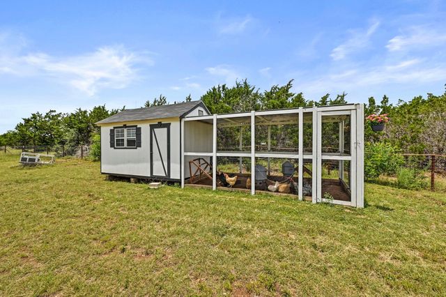105 Yellow Senna PL, Liberty Hill, TX 78642