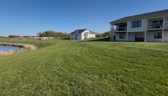 34 N Pointe Court, North Mankato, MN 56003