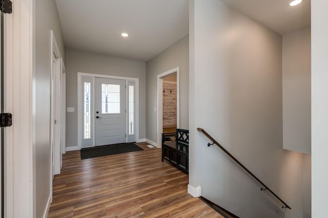 34 N Pointe Court, North Mankato, MN 56003