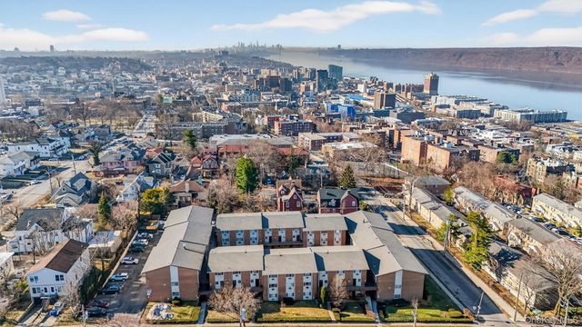 150 Glenwood Avenue F5, Yonkers, NY 10703