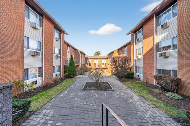 150 Glenwood Avenue F5, Yonkers, NY 10703