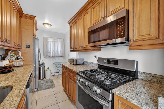 150 Glenwood Avenue F5, Yonkers, NY 10703