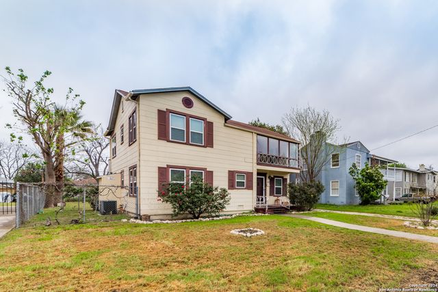 2218 W Mistletoe Ave, San Antonio, TX 78201