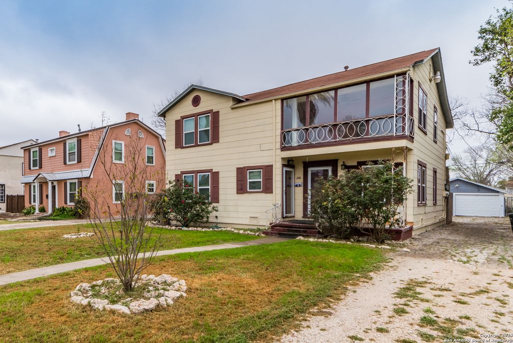 2218 W Mistletoe Ave, San Antonio, TX 78201
