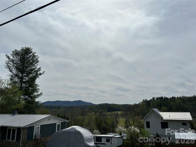 99999 Lamb Avenue 1, Asheville, NC 28806