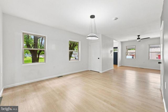 185 RANCOCAS RD, Mount Holly, NJ 08060